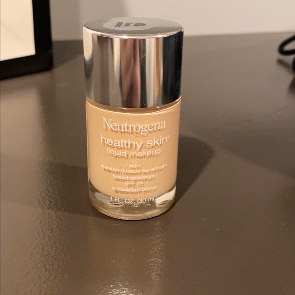 Neutrogena healthy skin liquid makeup